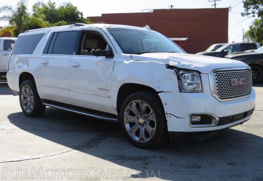 2015 GMC Yukon XL - Image 4