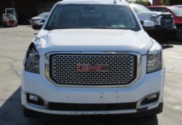 2015 GMC Yukon XL - Image 15