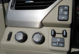 2015 GMC Yukon XL - Image 43