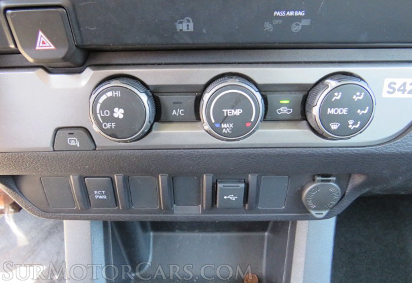 2021 Toyota Tacoma - Image 32