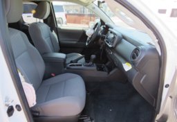 2021 Toyota Tacoma - Image 17