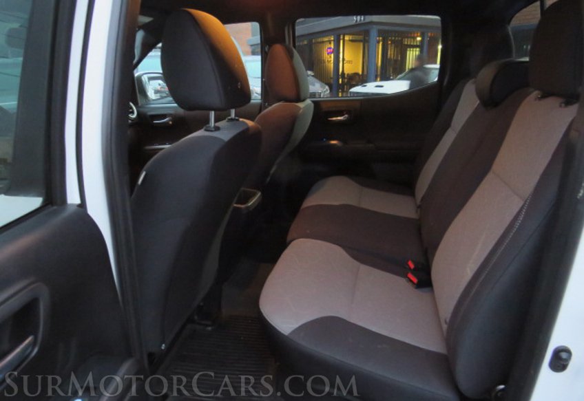 2021 Toyota Tacoma - Image 30