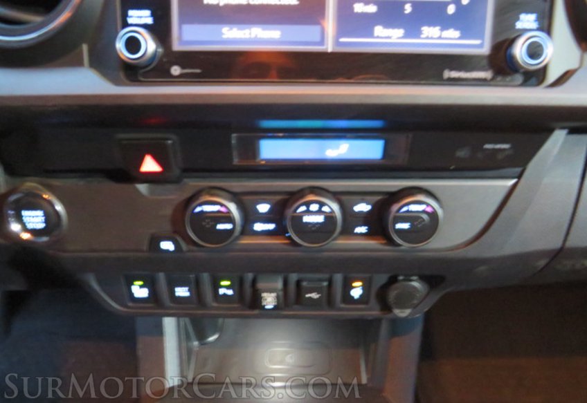 2021 Toyota Tacoma - Image 38