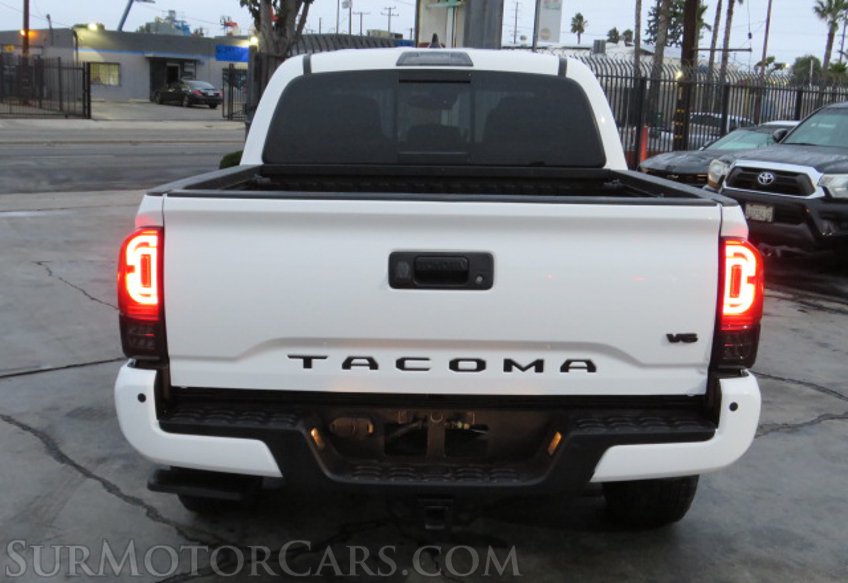 2021 Toyota Tacoma - Image 12