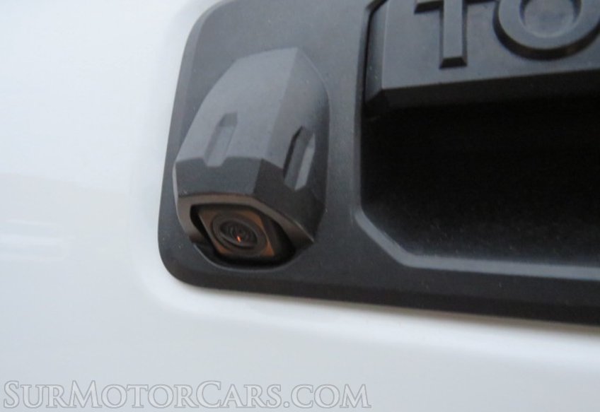 2021 Toyota Tacoma - Image 20