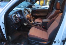 2021 Toyota Tacoma - Image 28