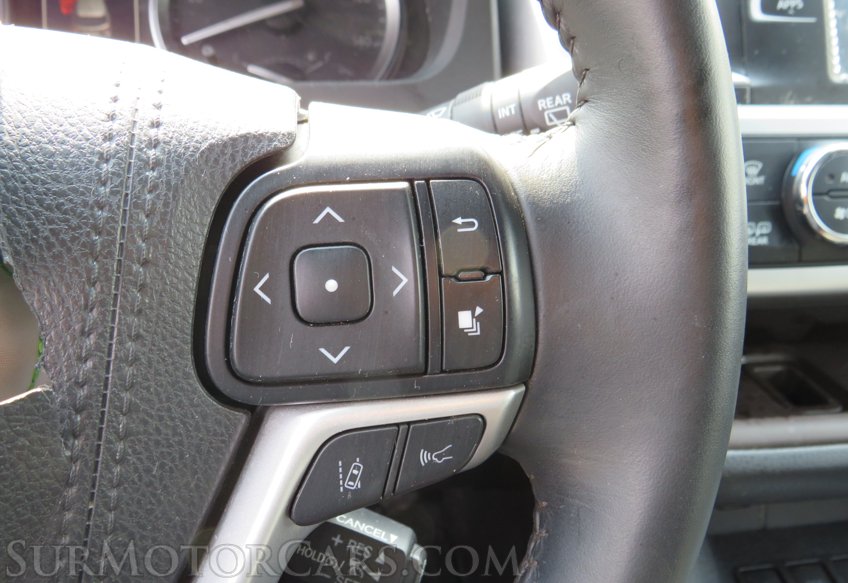 2018 Toyota Highlander - Image 30