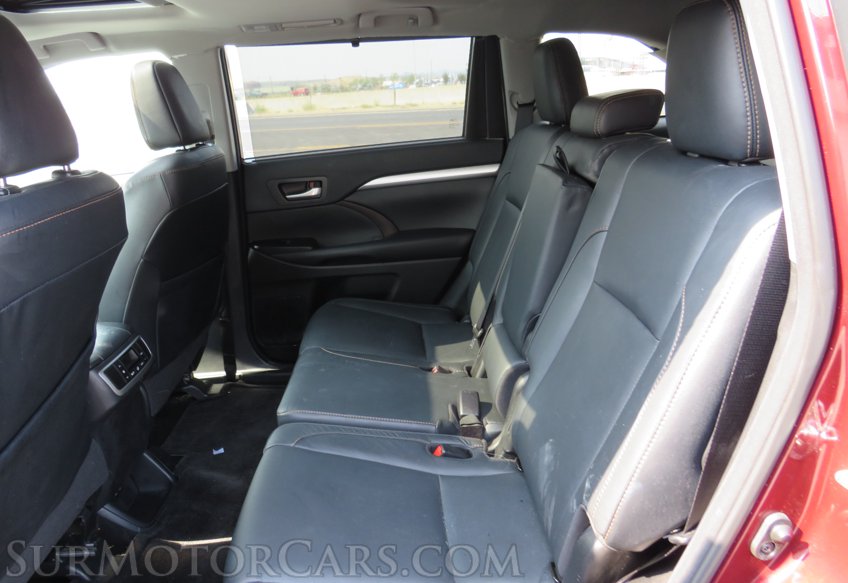 2018 Toyota Highlander - Image 28