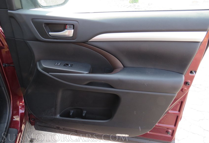 2018 Toyota Highlander - Image 45