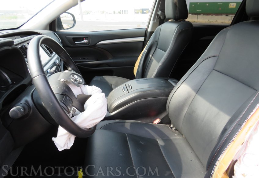 2018 Toyota Highlander - Image 22