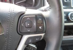 2018 Toyota Highlander - Image 30