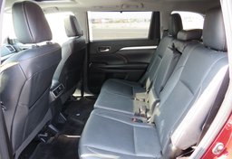 2018 Toyota Highlander - Image 27