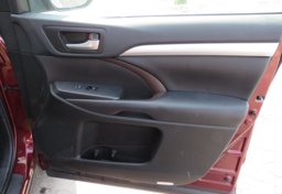 2018 Toyota Highlander - Image 45