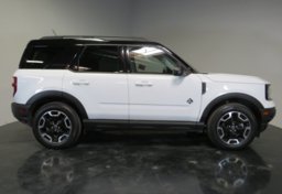 2021 Ford Bronco Sport - Image 2