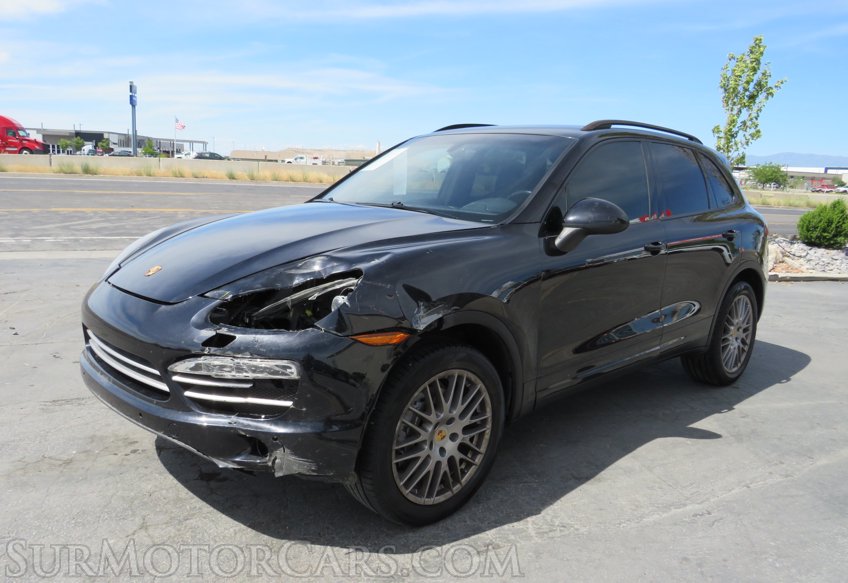 2014 Porsche Cayenne - Image 2