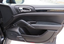 2014 Porsche Cayenne - Image 53