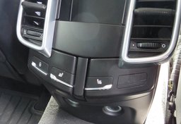 2014 Porsche Cayenne - Image 41