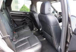2014 Porsche Cayenne - Image 28