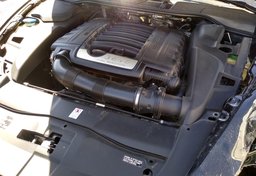 2014 Porsche Cayenne - Image 57