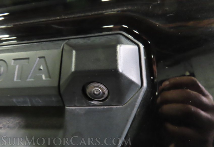 2024 Toyota Tacoma 4x4 SR5 - Image 17