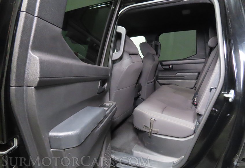 2024 Toyota Tacoma 4x4 SR5 - Image 29