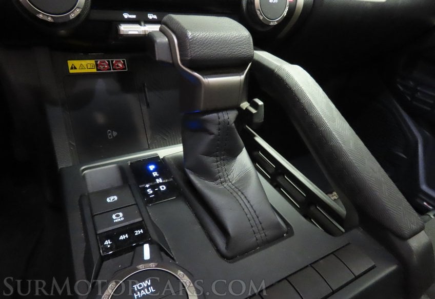 2024 Toyota Tacoma 4x4 SR5 - Image 40