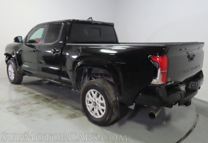 2024 Toyota Tacoma 4x4 SR5 - Image 5