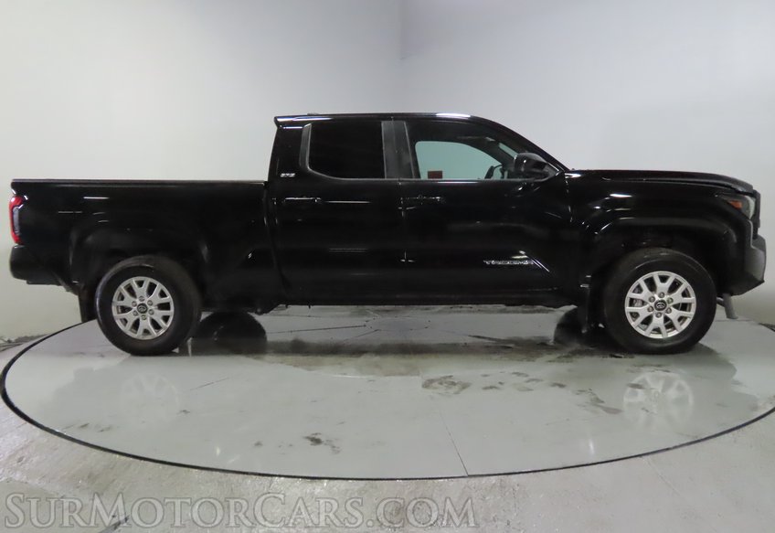 2024 Toyota Tacoma 4x4 SR5 - Image 10