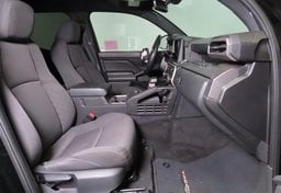 2024 Toyota Tacoma 4x4 SR5 - Image 23