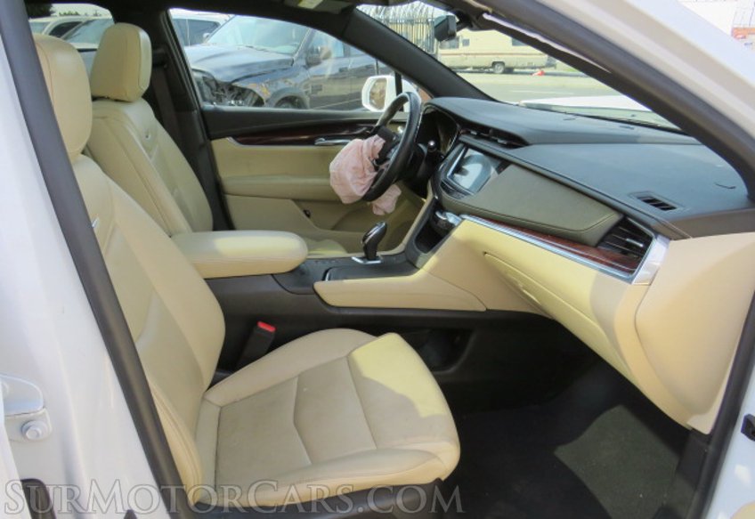 2018 Cadillac XT5 - Image 26