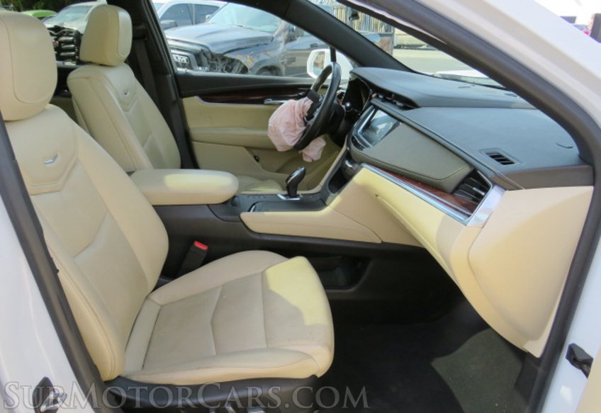 2018 Cadillac XT5 - Image 24