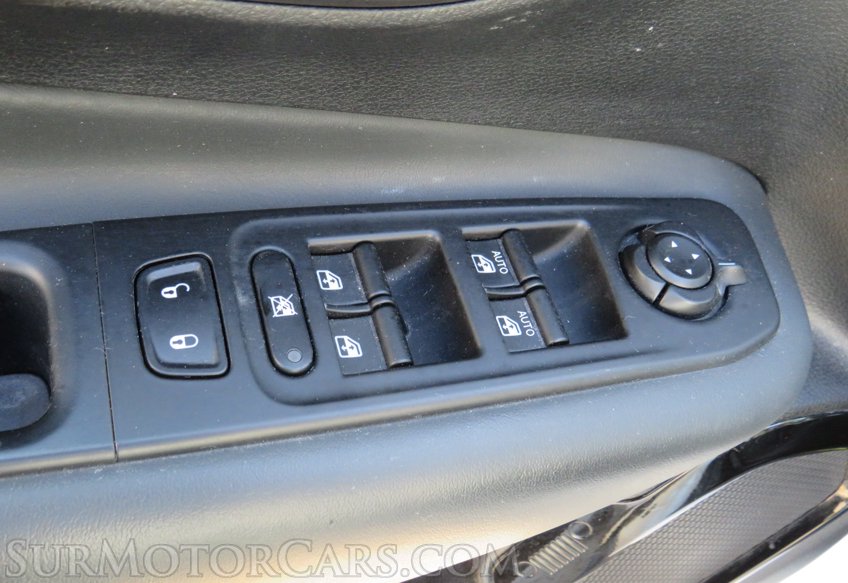 2020 Jeep Renegade - Image 59