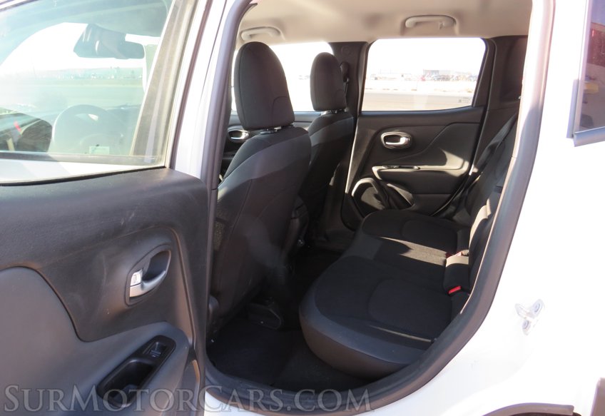 2020 Jeep Renegade - Image 35