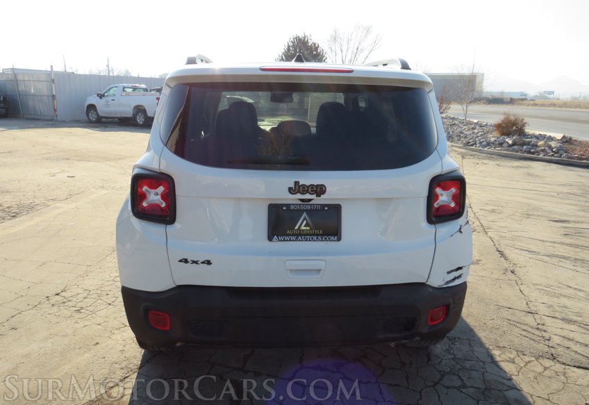 2020 Jeep Renegade - Image 12