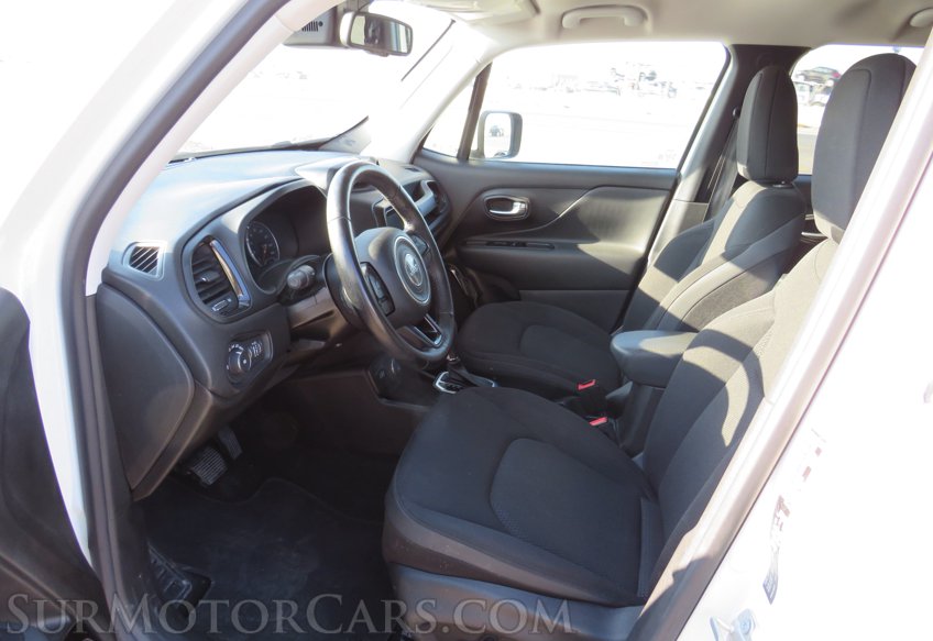 2020 Jeep Renegade - Image 31