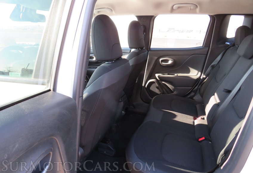 2020 Jeep Renegade - Image 38