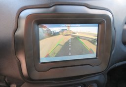 2020 Jeep Renegade - Image 44