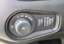 2020 Jeep Renegade - Image 54