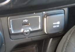 2020 Jeep Renegade - Image 53