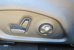 2020 Jeep Renegade - Image 58