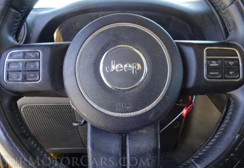 2015 Jeep Wrangler - Image 34