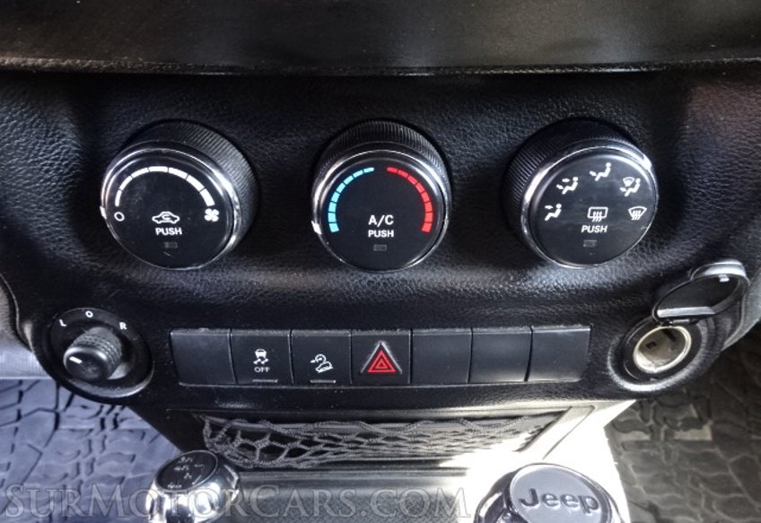 2015 Jeep Wrangler - Image 31