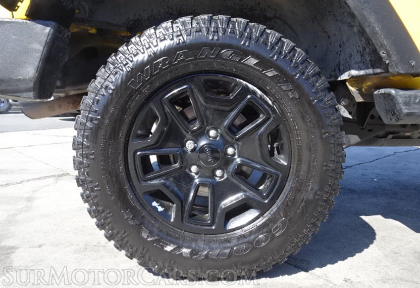 2015 Jeep Wrangler - Image 18