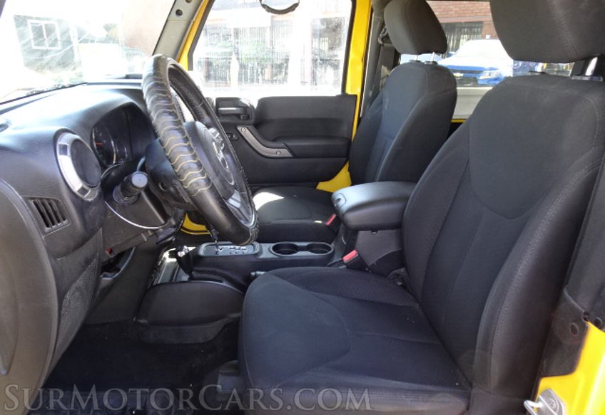 2015 Jeep Wrangler - Image 24