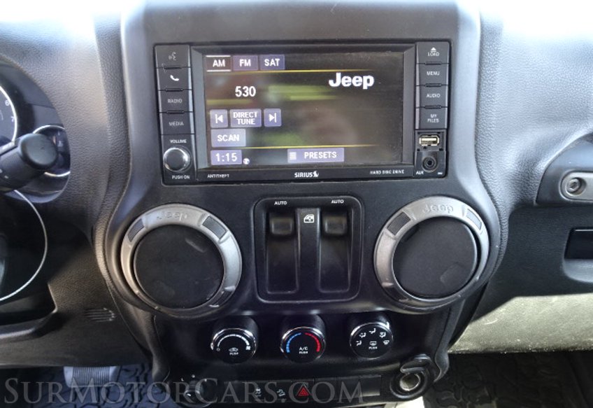 2015 Jeep Wrangler - Image 30