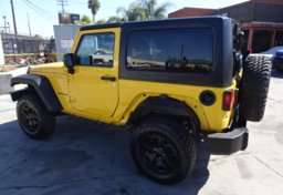 2015 Jeep Wrangler - Image 9