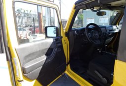 2015 Jeep Wrangler - Image 19