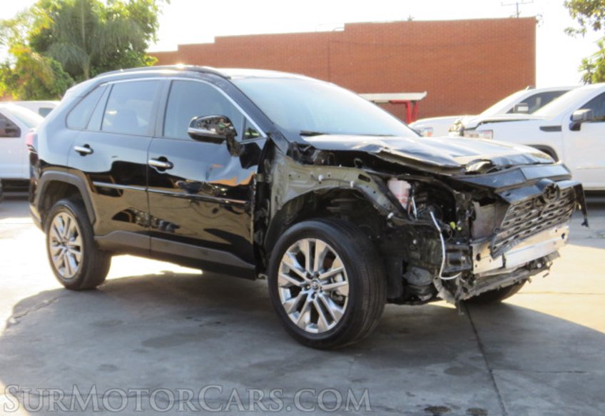 2021 Toyota RAV4 - Image 4