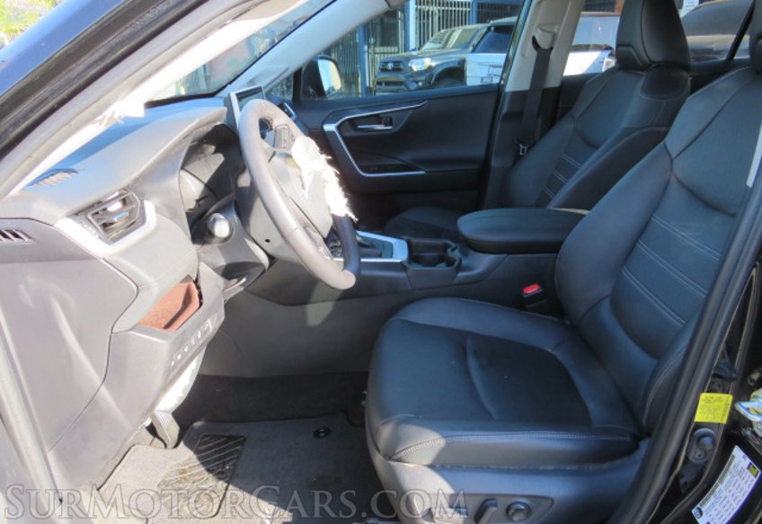 2021 Toyota RAV4 - Image 26