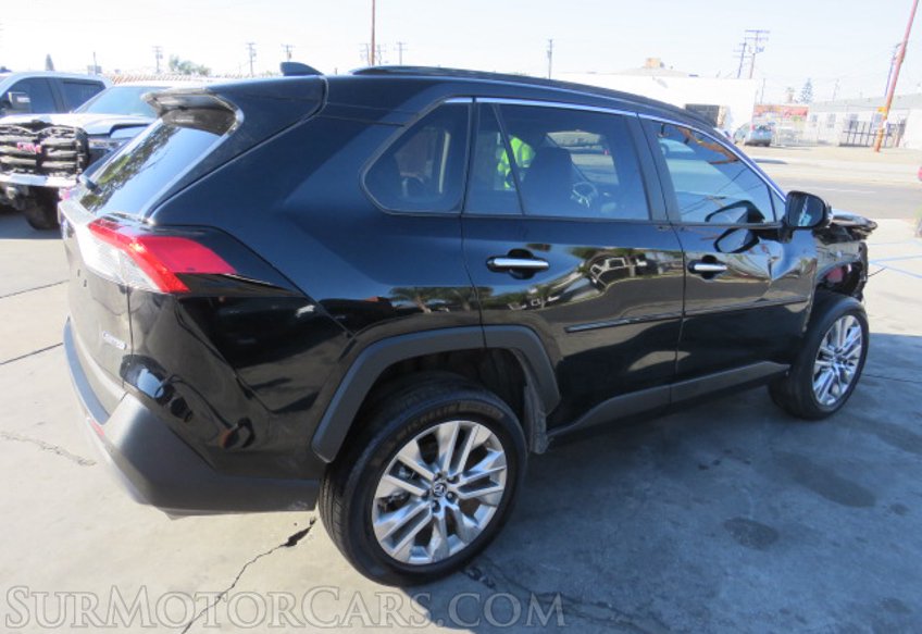 2021 Toyota RAV4 - Image 7